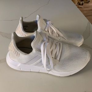 Women’s Adidas Samoa Running Shoes Size US 8